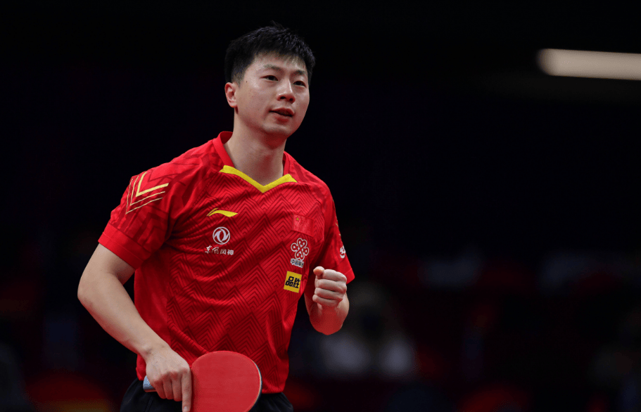 整体以冷青 整体以冷青